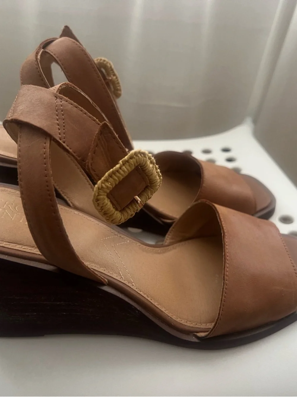 Crown Vintage Brown Leather Ankle-Strap Wedge Heel Sandals - Picture 2 of 4